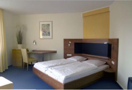 Hotel Kurpfalz ชไปยา ภายนอก รูปภาพ