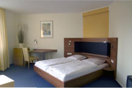 Hotel Kurpfalz ชไปยา ภายนอก รูปภาพ